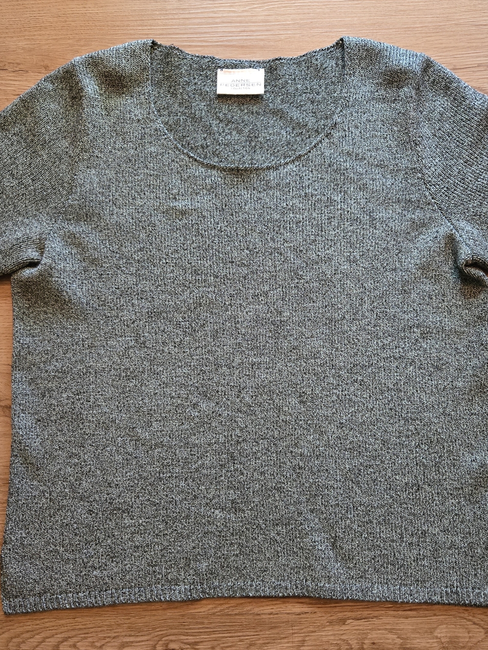Anne Pedersen Scoop Neck Wool Blend Sweater in Speckled Black And Moss Green Med